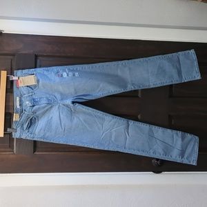 NWT Levi's 314 Shaping Straight Jeans